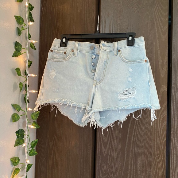 Levi 501 Shorts - Picture 2 of 5